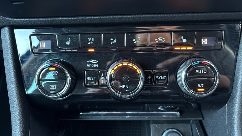 Skoda Superb 2.0 TDI CR SE L 5dr DSG Diesel Hatchback